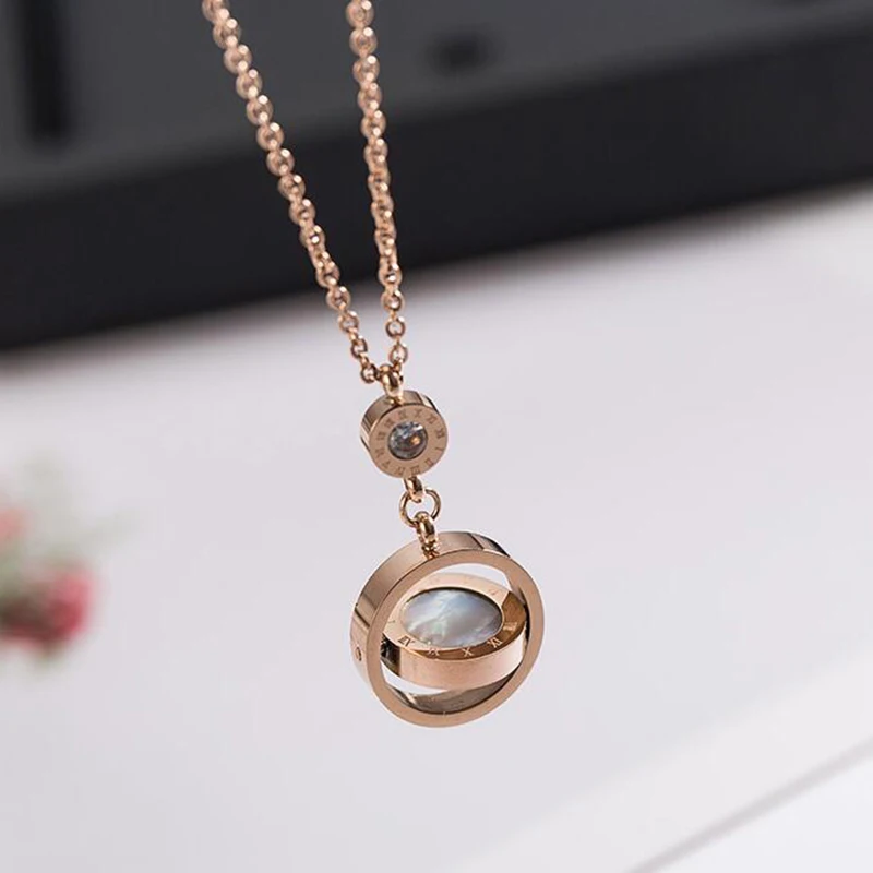 2021 Stainless Steel Double Circle Roman Numeral Necklace For Women Turnable Black White Shell Pendent Necklace Jewelry Party