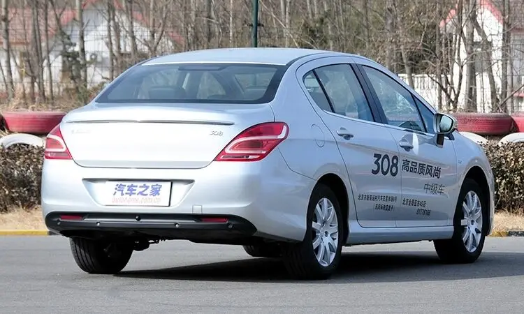 Dla Peugeot 308 reflektor tylnego zderzaka, lampa przeciwmgielna tylnego zderzaka, nowe i stare logo 308 tylna lampa zderzaka