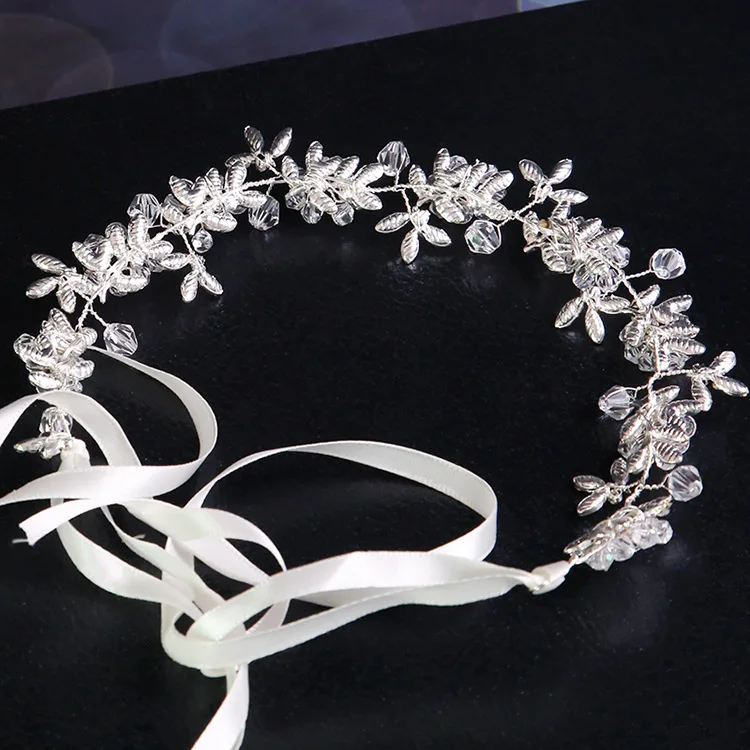 

Hot White Handmade Crystal Headdress Bridal Accessories Wreath Bridal Headband Rhinestone Floral Princess Wedding Accessories