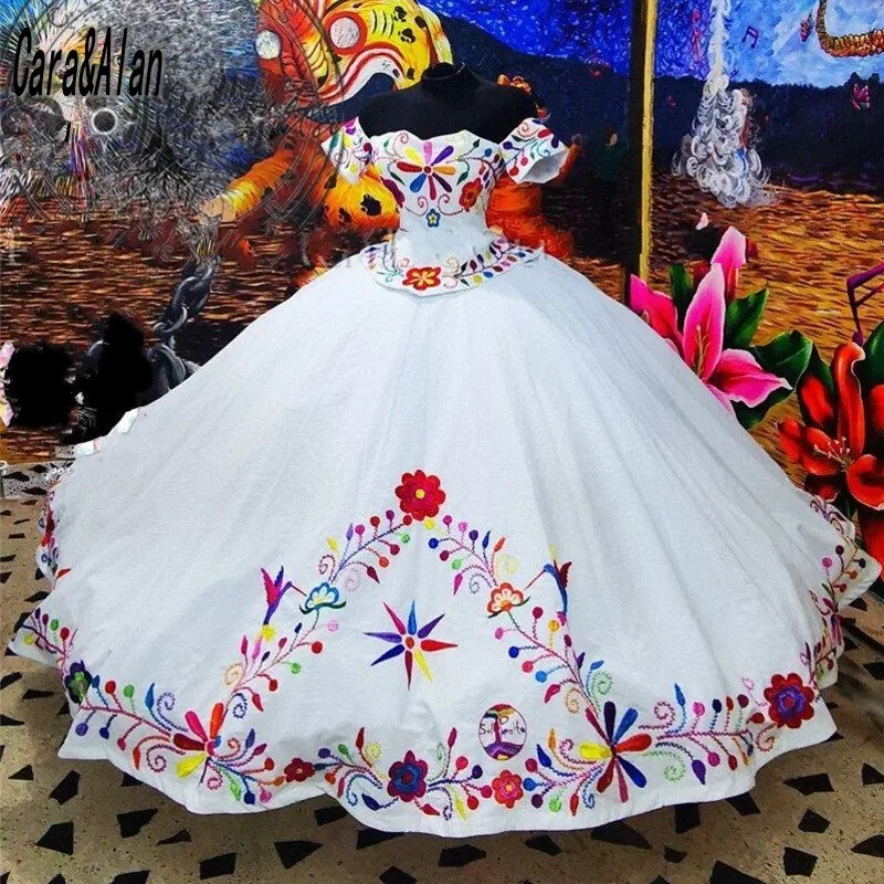 Cara & Alan abiti da Quinceanera per ragazze messicane ricamo Charro Vestido De 15 ol 2021 Off the Shoulder Sweet 16 abiti da ballo