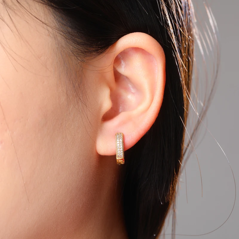 TOPGRILLZ Hip Hop Cubic Zirconia Ice Out Stud Earring Bling Fully Iced CZ Huggie Round Earrings For Men Women Jewelry