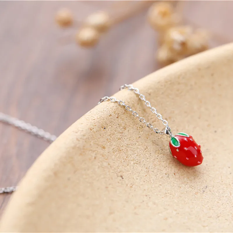 Buyee 925 Sterling Silver Small Red Pendant Chain Charming Strawberry Trend Necklace for Women Girl Fashion Jewelry Chain 45CM