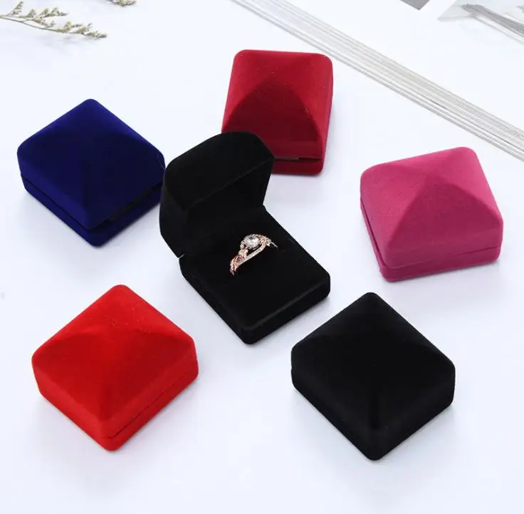 

100pcs Flocking Jewelry Box 4.8x4.8c Arch Top Velvet Ring Boxes Jewelry Storage Case Gift Boxes Jewelry Display Case SN4027