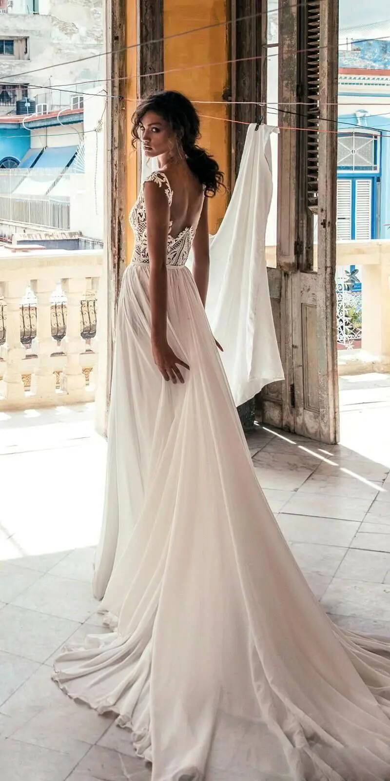 Vestidos De Novia sexis personalizados con cuello en V profundo gasa con abertura lateral Apliques De encaje Vestido De Novia sin espalda hasta el