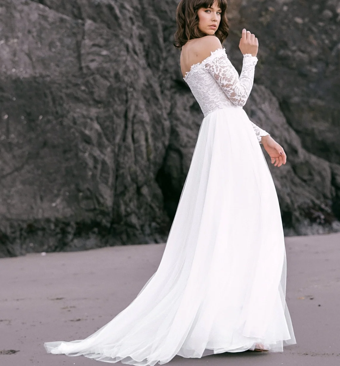 11620# Long Sleeve A-Line Lace Strapless Sweep Train Bohemian Off-Shoulder  Open Back Wedding Dress Wedding Gown Bridal Gown