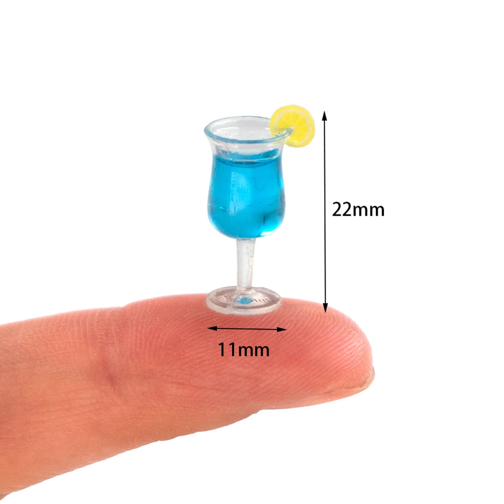 1 Pcs 1/12 Puppenhaus Miniatur Zubehör Mini Harz Cocktail Tasse Simulation Becher Trinken Wein Glas Modell Spielzeug Puppe Home Decor