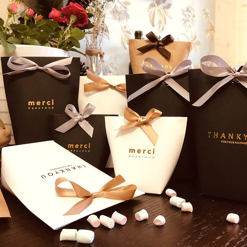 50pcs/lot Black White Bronzing Merci Candy Box French Thank You Wedding Favors Gift Box Package For Birthday Party Favors Bags