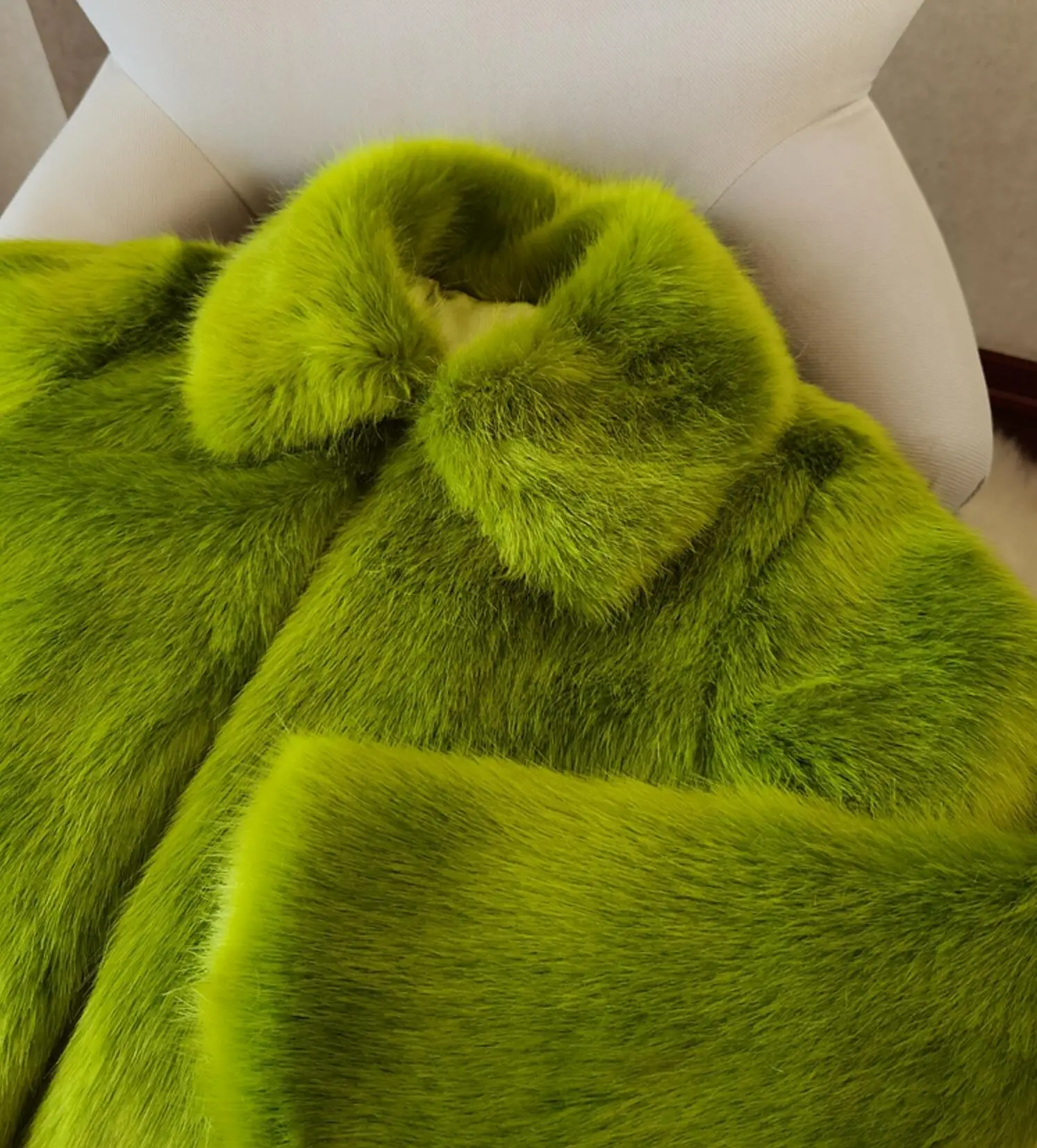 Winter Turn down Collar Lapel Hairy Shaggy Soft Faux Fur Coat Green Women Long Sleeve Furry Fur Warm Jacket Short Outerwear
