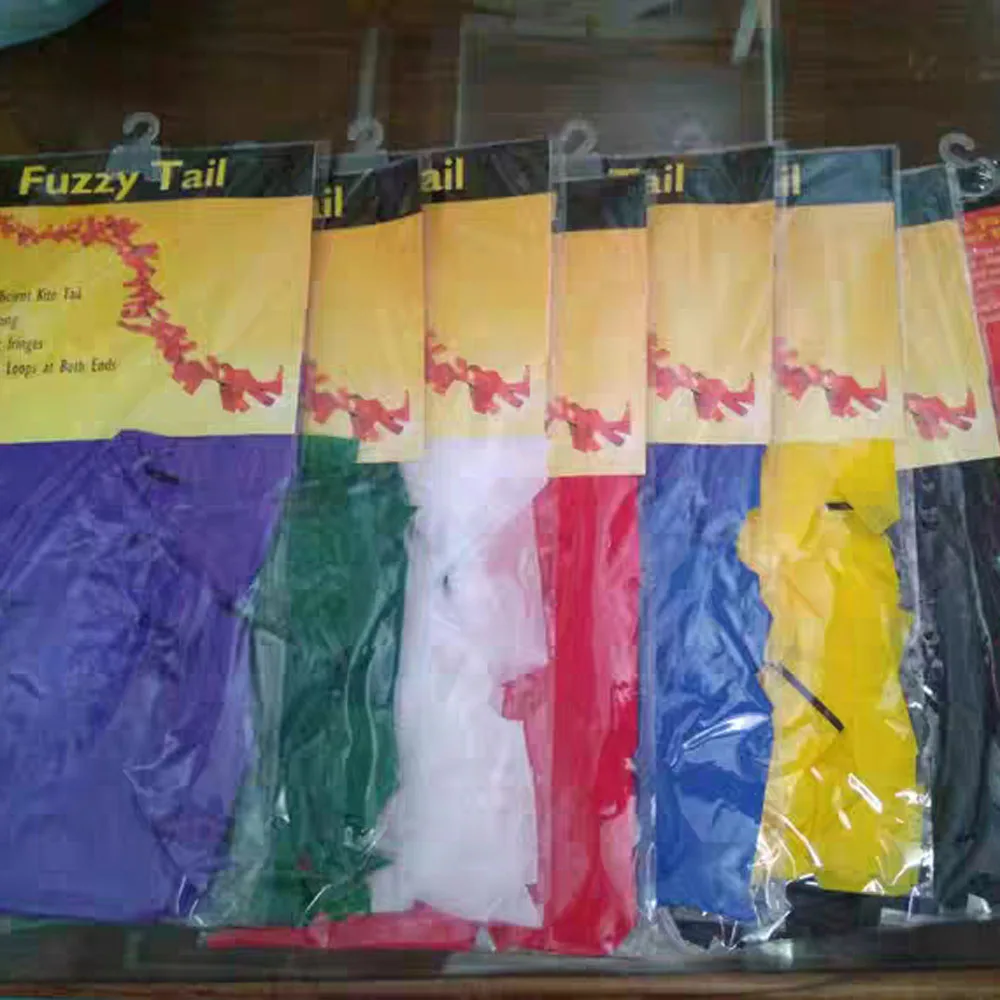 Caudas felpudas kite acessórios