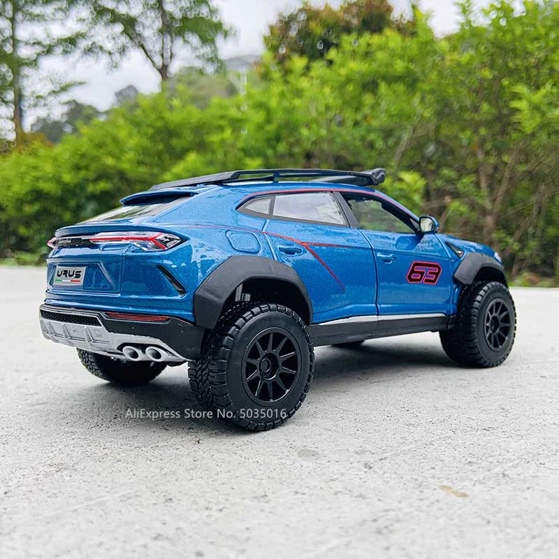 Maisto 1:24 Lamborghini URUS blue simulation alloy car model crafts decoration collection toy tools gift