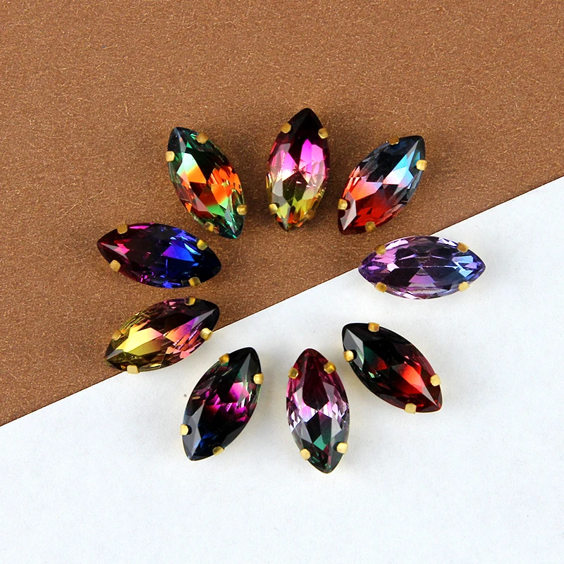 

Horse Eye Crystal rhinestone Tourmaline with Gloden claw Jewelry Crafts Accessories Christmas Costume Pendant Decoration