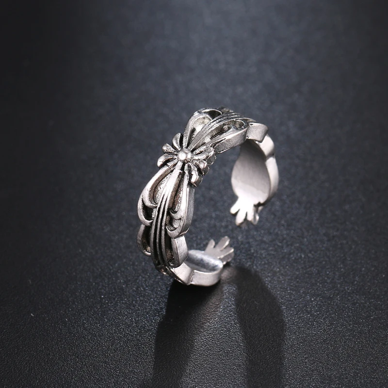 Bettyue Fashion Statement Charming Flower Bow Shape Ring Alloy Adjustable Ring For Female Dazzling Jewelry Banquet Fancy Gift