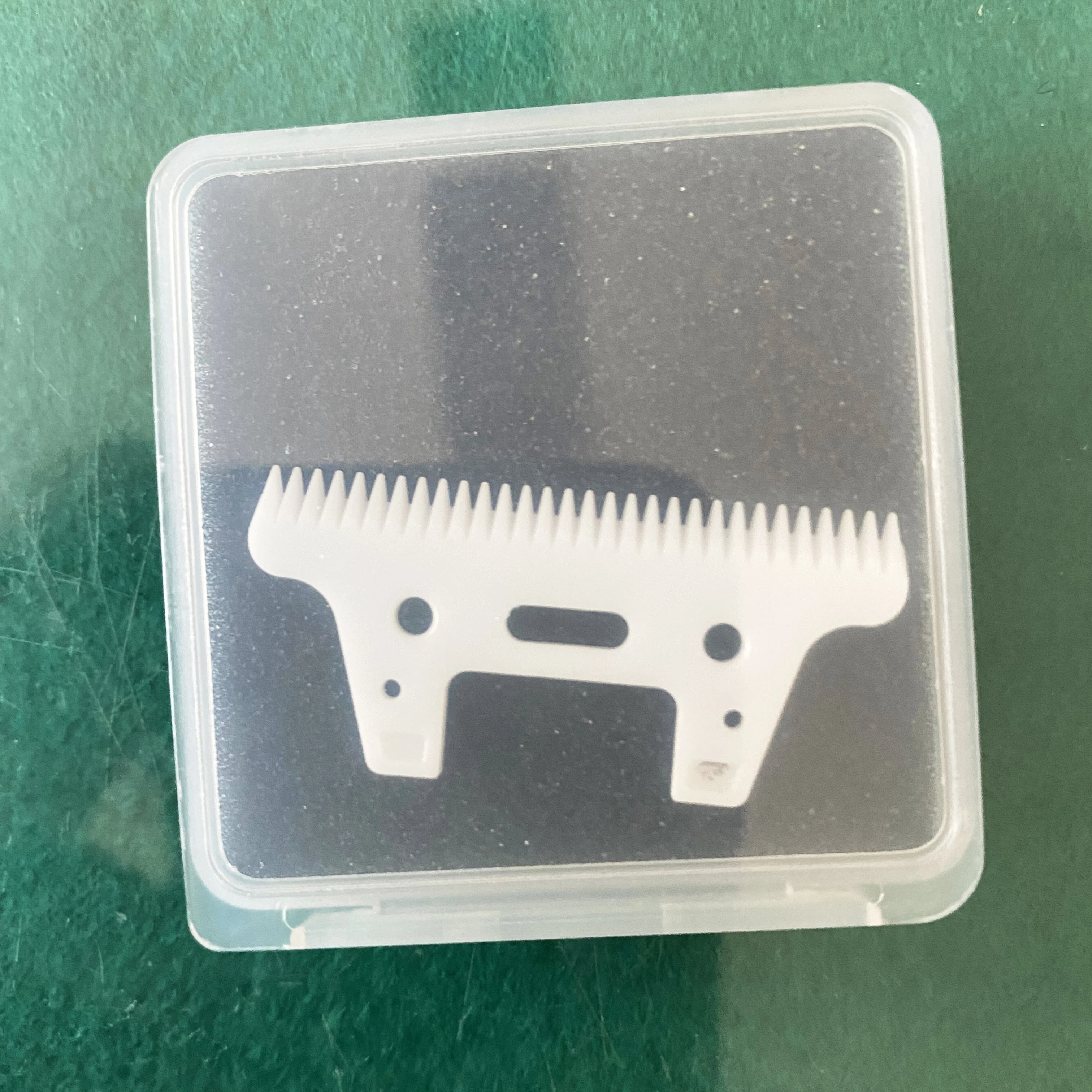 New arrival 10pcs/lot 30teeth clipper blade cutter ceramic cutter with individual packaging