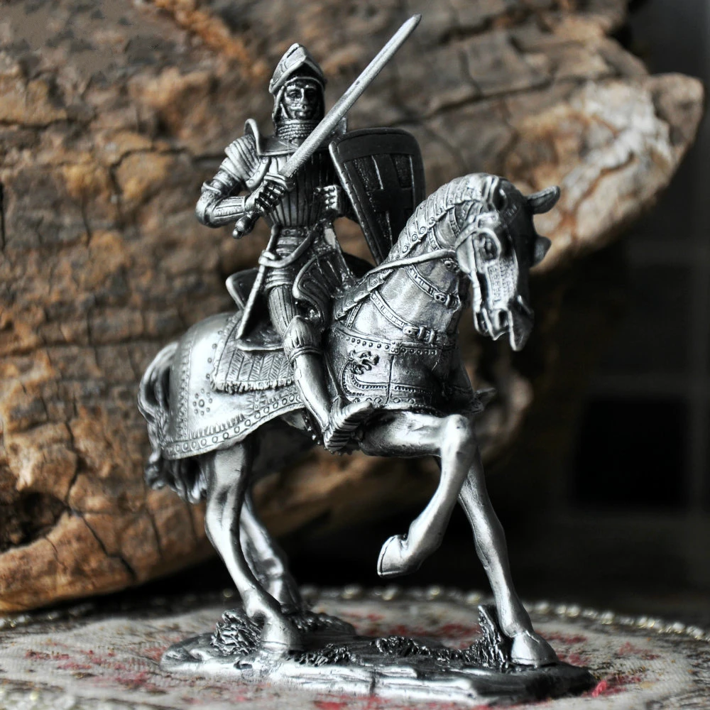 Classical Nordic Medieval Temple Knight Figurine for Men Zinc Alloy Corps Miniature Home Decor Retro Desk Accessories Novel Gift
