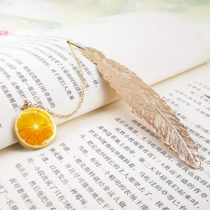 1 Pcs Metal Bookmark Champagne Gold Feather Bookmarks Cute Pendant Orange Cactus Cat Pagination Mark Stationery Office Supply