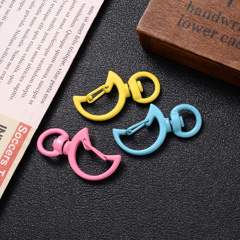 10Pcs/Lot 18x34mm Choose Color Alloy Moon Shape Lobster Clasp Hook Connector for Keychain Hole Key Ring Jewelry Making Findings