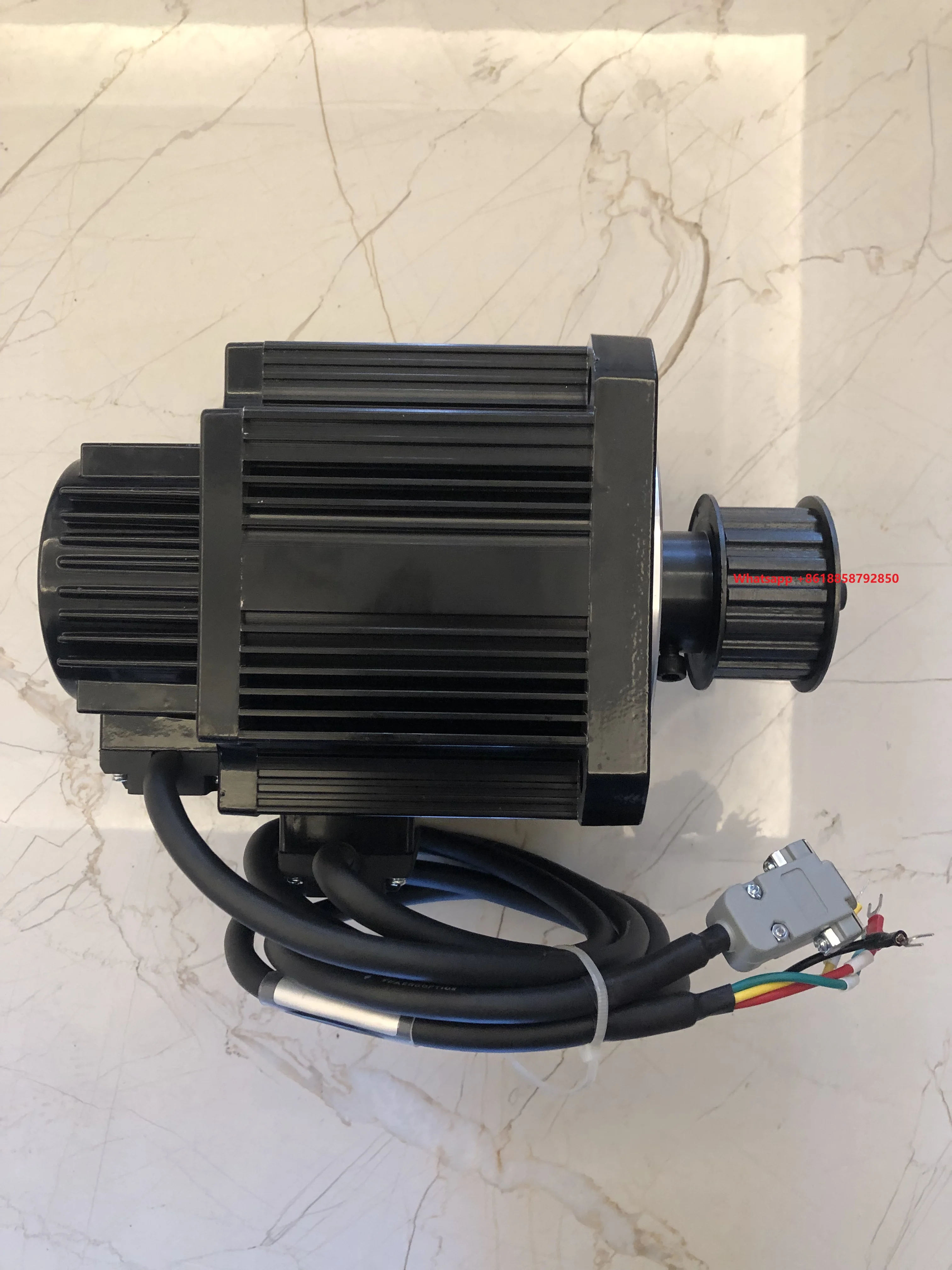 Yexiao 양말 기계 YX-6P-P2D 사용 AC 서보 모터 130L1.0M5NW
