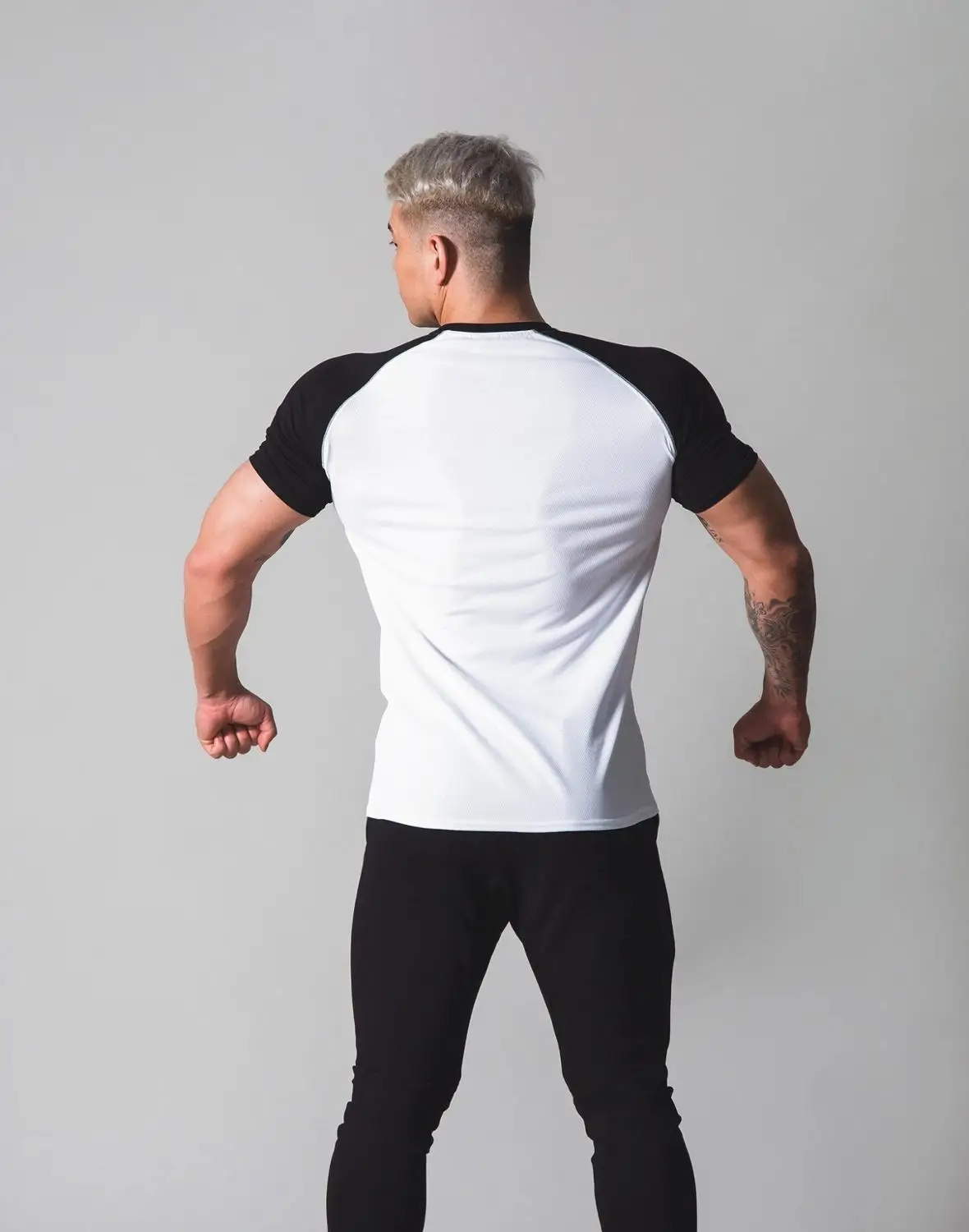 JAPAN Gym Fitness T Shirt uomo Running Sport T-Shirt manica corta Slim Fit Shirt Tee Top maschile Bodybuilding Workout abbigliamento di marca