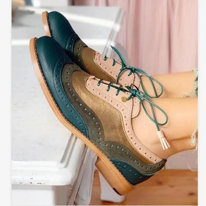 Appartamenti da donna Oxford scarpe morbide in pelle Pu Flat Oxfords Ladies Brogues Vintage Lace Up Casual Oxfords scarpe per calzature da donna