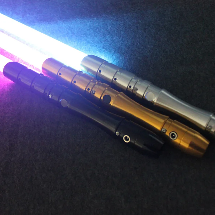 Metalen Handvat Lightsaber Lightsaber Glow In The Dark Kerst Led Speelgoed Laser Zwaard Oplaadbare Kleur Veranderende Geluid