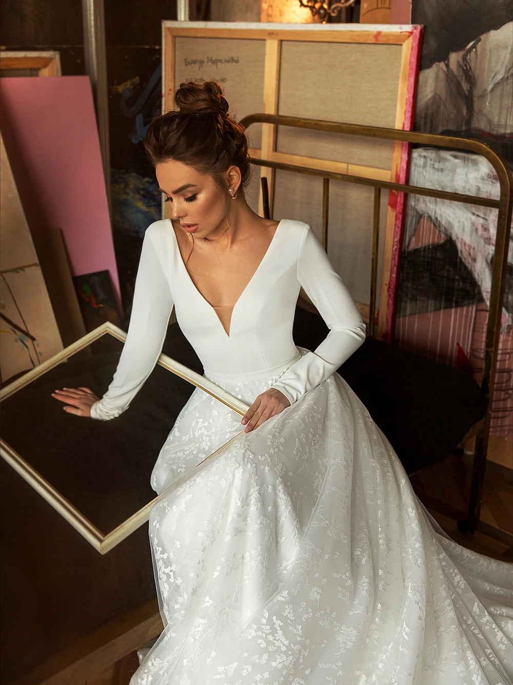 Abito da sposa in pizzo di raso A maniche lunghe elegante 2021 nuova linea A scollo A v senza schienale fatto A mano Plus Size abiti da sposa bianchi su misura