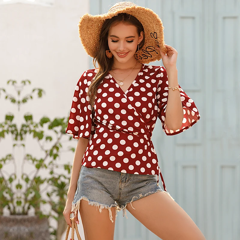 Donne Con Scollo A V Polka Dots Camicetta di Chiffon Camicia di Estate Della Stampa del Puntino Chiffon Blusa Feminina Manicotto Del Chiarore Increspato Peplo Corto Magliette E Camicette