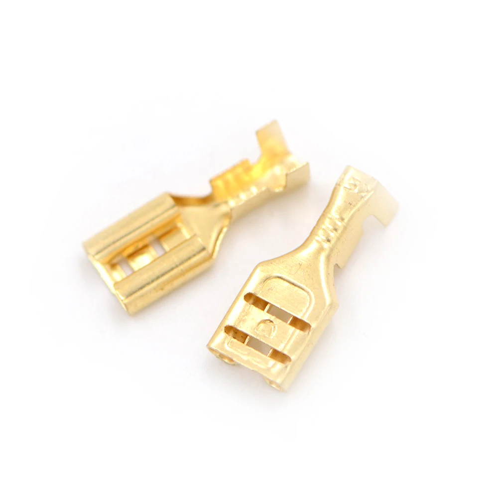 100 pz/lotto Oro Ottone Altoparlante Per Auto Filo Elettrico Connettori Set Femmina A Crimpare Connettore Terminale 4.8mm/6.3mm
