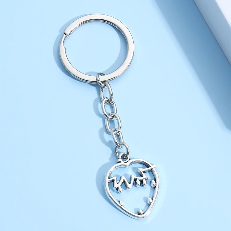 Silver Color Keychain Strawberry Key Ring Alloy Fruit Key Chains For Women Men DIY Car Hanging Simple Jewelry Handmade Gifts