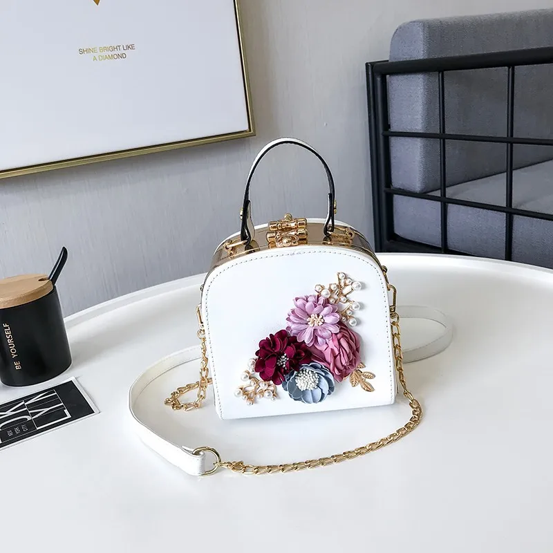 2022 New Hit Color Double Lock Clip Flower Pearl Chain Small Square Package Handbag Leather with Iron Patchwork Shoulder Bag 822