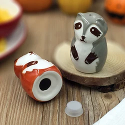 2pcs Ceramic Salt Pepper Shaker Flying FOX Style Seasoning Pot Cooking Tableware Salt Pepper Cumin Powder Box Tool