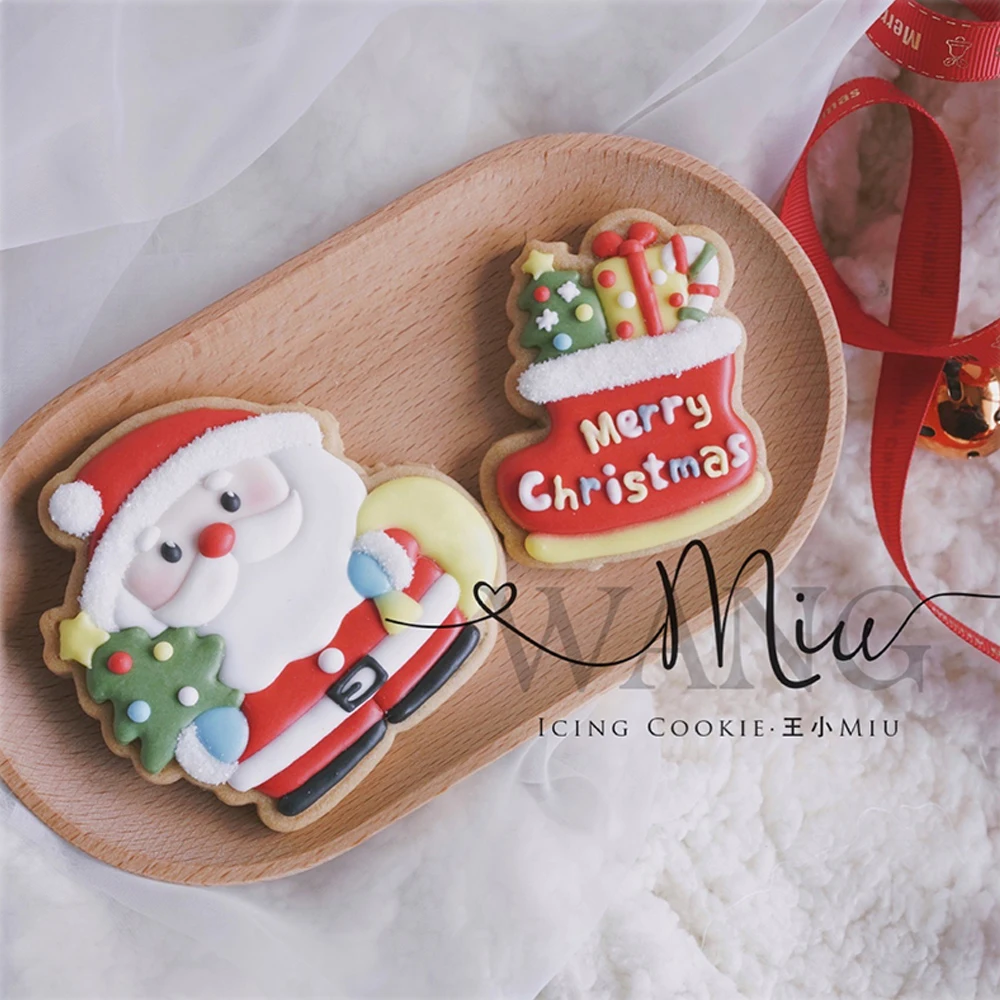 Christmas Cookie Cutter Xmas Theme Biscuit Mold Snowman Santa Claus Trees Sock Plunger Fondant Sugarcraft Mould Baking Mold