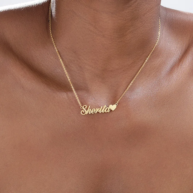女性のためのパーソナライズされた名前のネックレス,ステンレス鋼,名前の付いたハートのネックレス,クリスマスジュエリー,女の子へのギフト