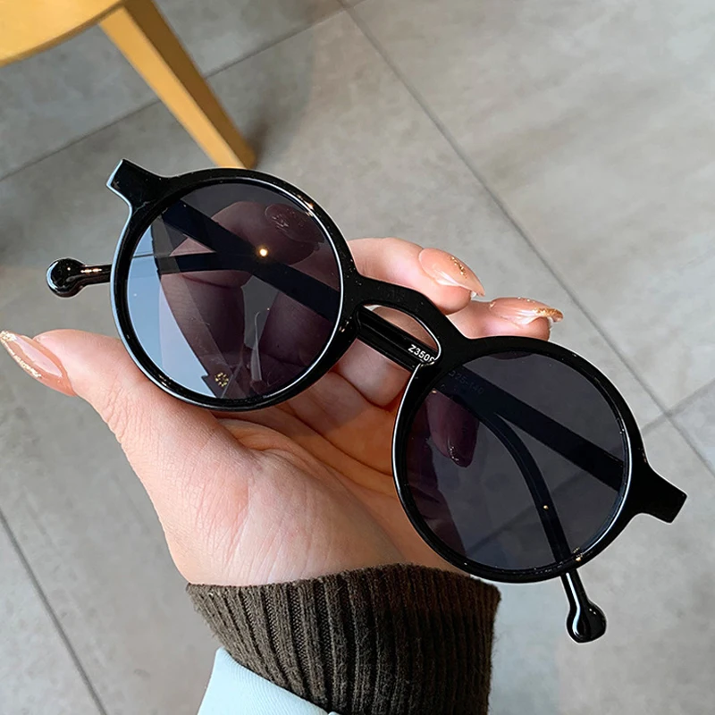 Retro Round Sunglasses Women Brand Designer Vintage Sun Glasses Female Black Outdoor Eyewear Fashion Ins Style Popular