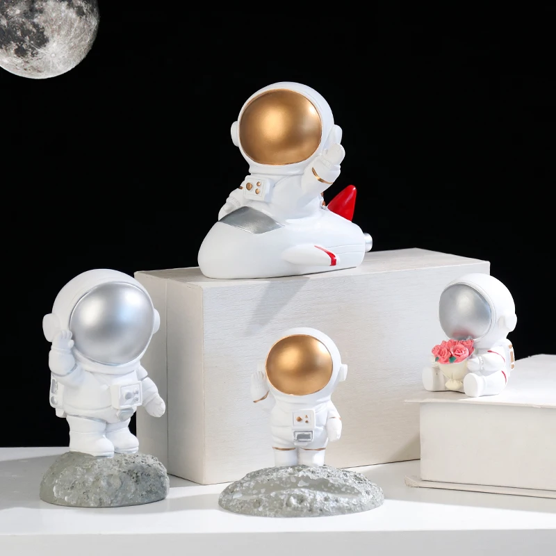 Astronaut Model Sculpture, Cute Spaceman Decoration, Bedroom Desktop Decoration, Small Gift Statue