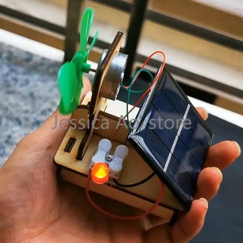 Kipas Angin Tenaga Surya Kecil Generator Tenaga Angin Tenaga Surya Penemuan Kreatif Siswa Model DIY Pekerjaan Tangan