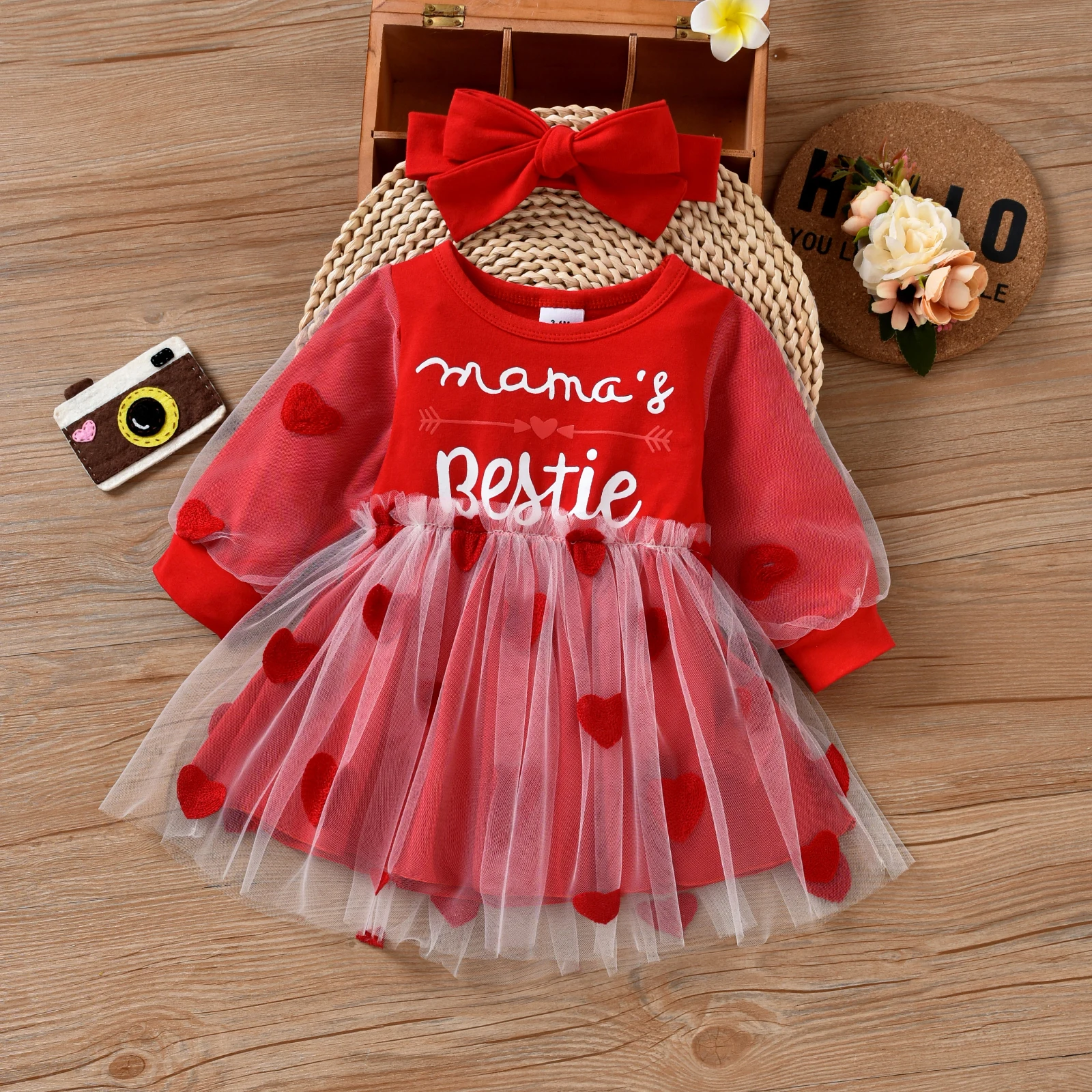 

Baby Girl Red Valentine's Day Clothes Sets Letter Printed Love-Heart Mesh Patchwork Long Sleeve Dress with Headband