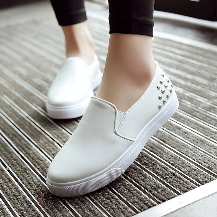 Mocassini Scarpe da donna basse scarpe casual slip on sneaker punta tonda suola morbida comode scarpe bianche nere traspirantifg87