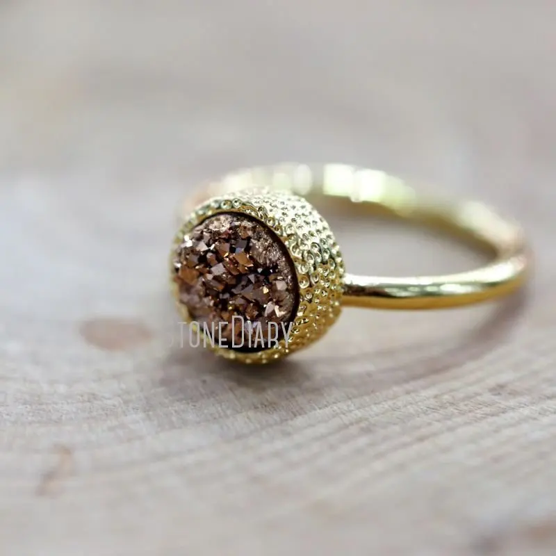 

RM6367 10Pcs Wholesale Copper Ring Titanium Peach Druzy Crystal Gold Color Round Shape Ring 6-8