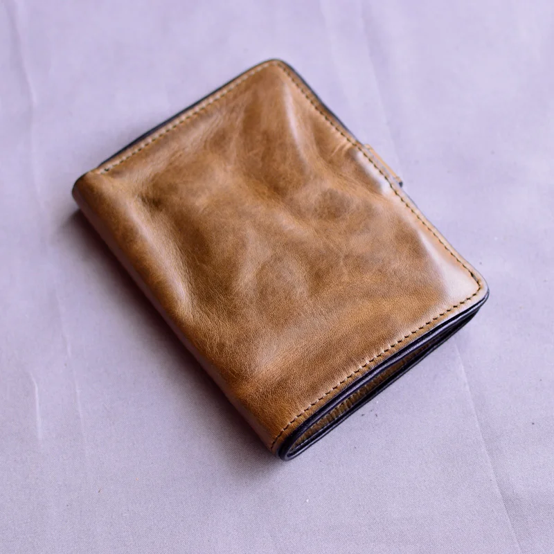 AETOO Trendy simple wallet, men's leather short foldable card holder, soft leather retro men's thin wallet