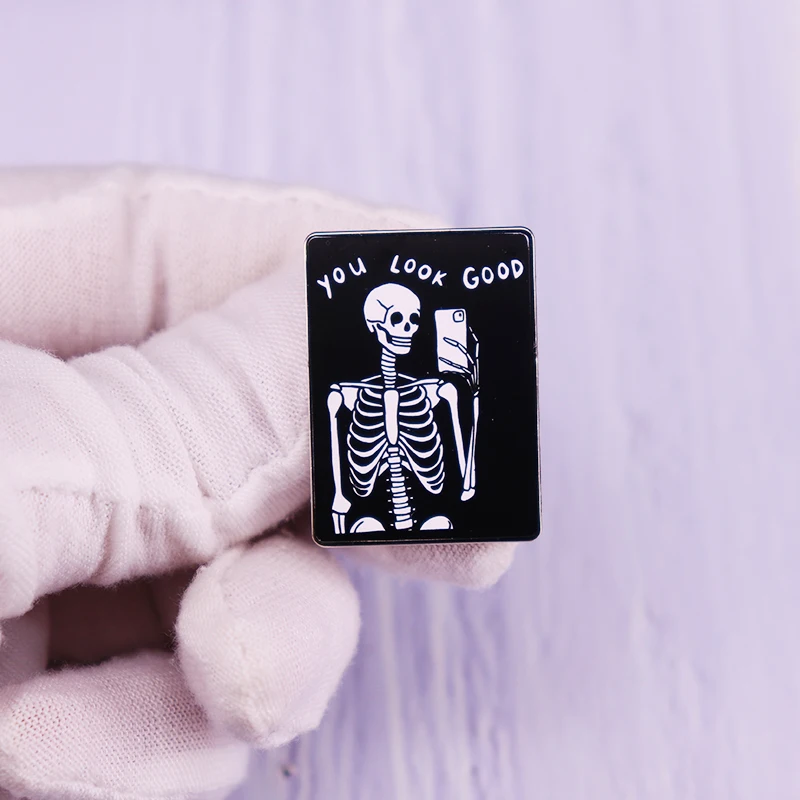 You Look Good Enamel Pin Skeleton Mirror Selfie Brooch Funny Novelty Badge Fashion Jewelry Decor