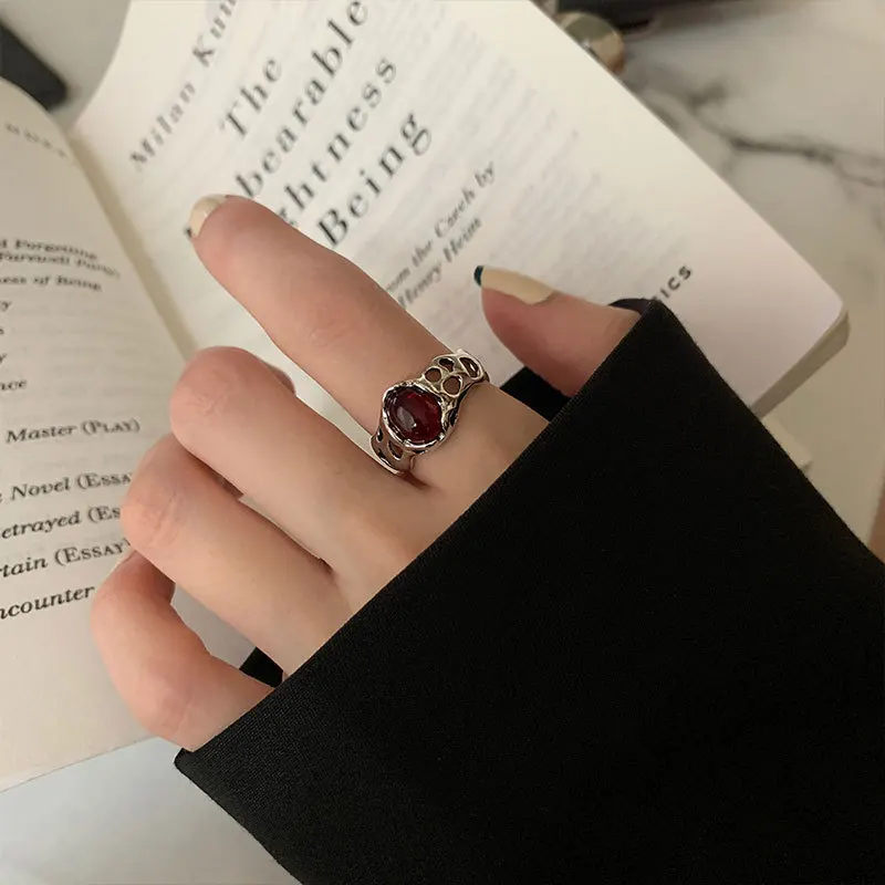 QMCOCO Silver Color Red Oval Zircon Ring For Women Trendy Elegant Geometric Vintage Handmade Luxury Ring Woman Jewelry Gifts