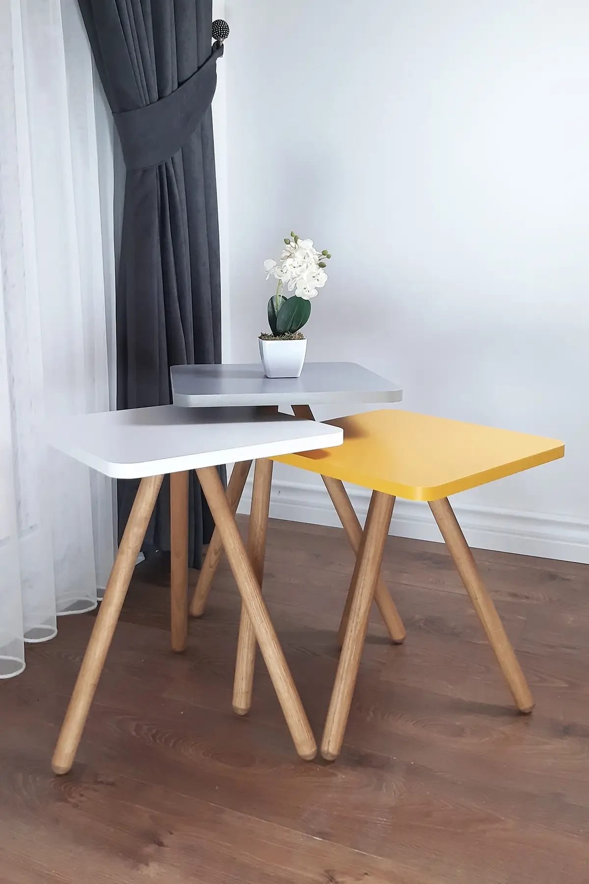 Triple Zigon Kaffee Tisch Holz Sockel Platz Design