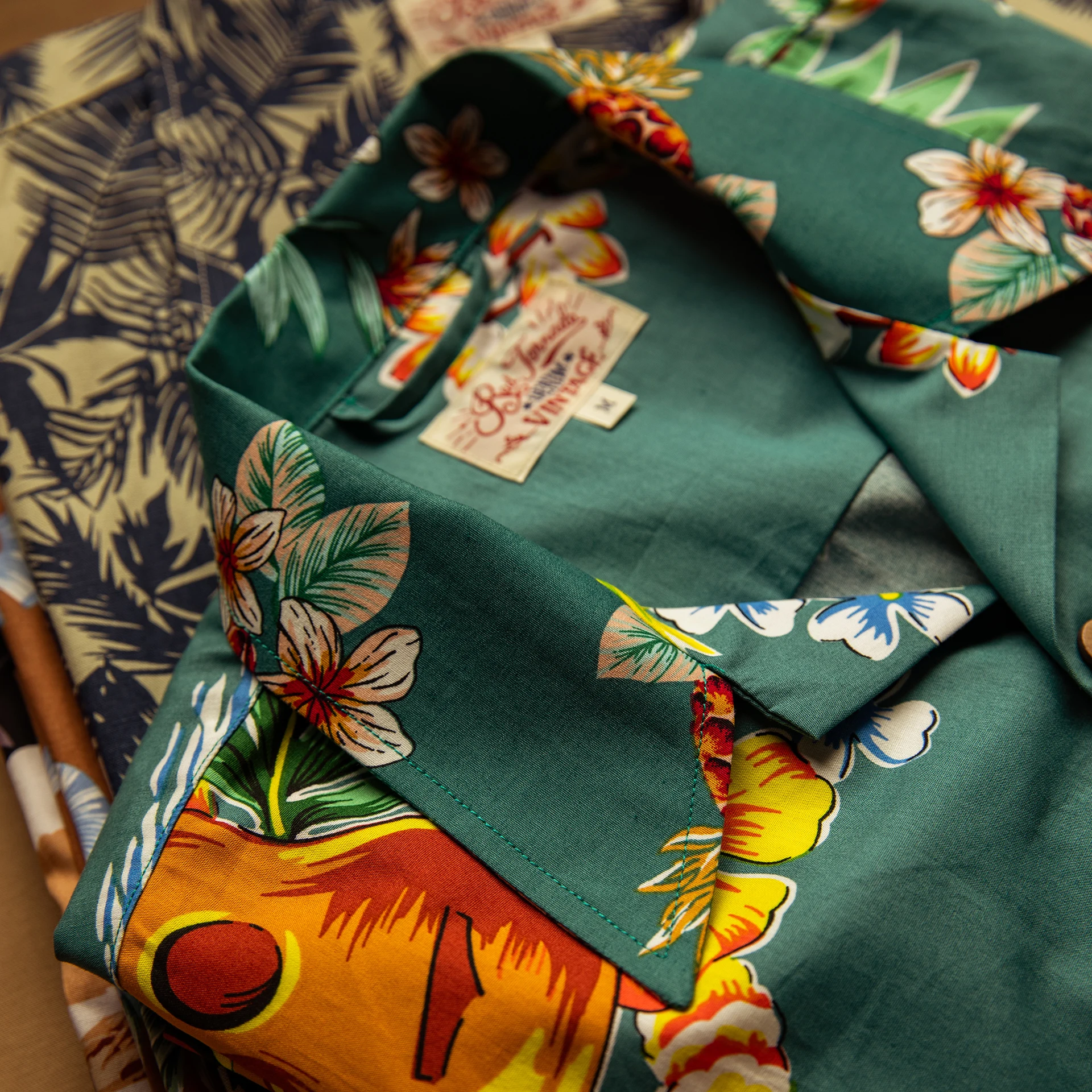 HW-0002 Big US Size Genuine Quality Vintage Looking Loose Fitting Hawaii Aloha Cotton Printing Shirt