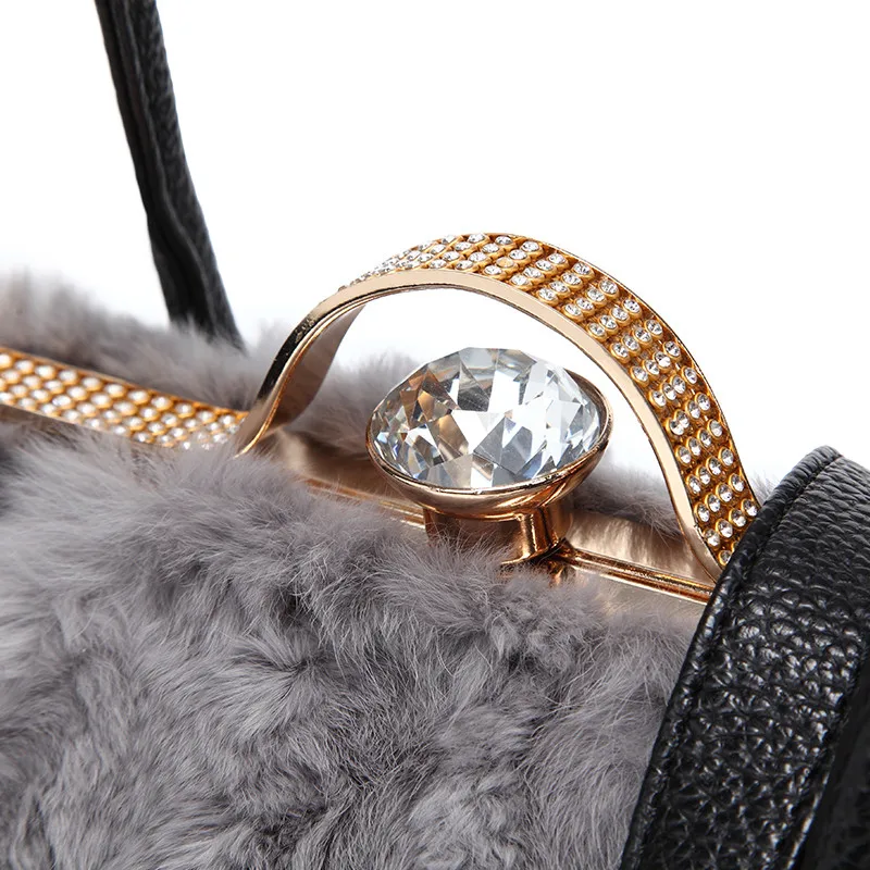 2024 winter new  bag 100% rabbit fur shoulder bag winter fashion ladies Plush Diamond ball tassel luxury women designer handbags