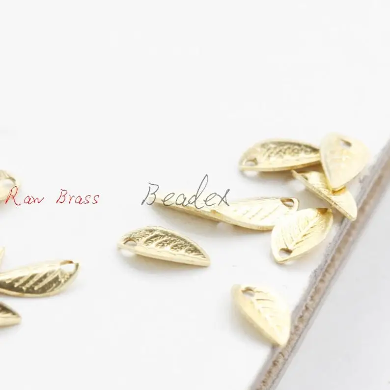 Solid Brass Charm - Leaf 7.5x4mm (1865C)