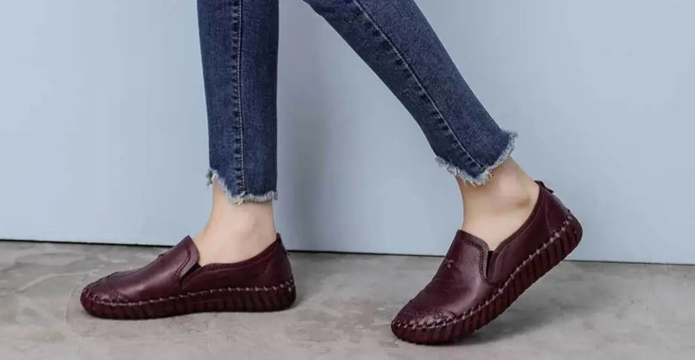New Classic Fashion Women Shoes Genuine Leather Loafers Women Casual Shoes Soft Comfortable Shoes Women red Flats Large size