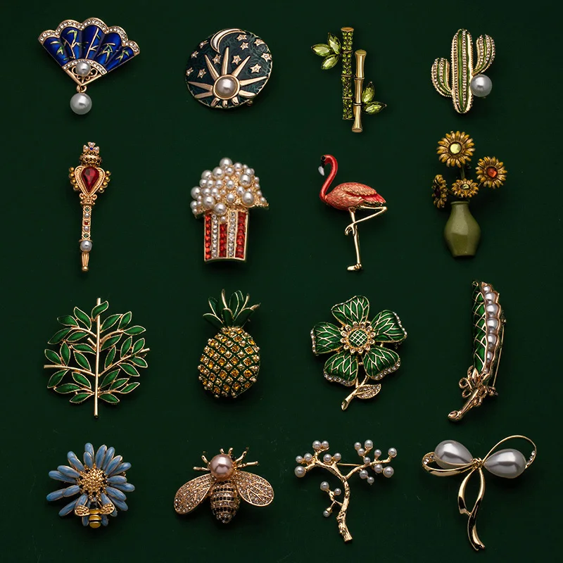 Fashion Animal Plant Lapel Pins Fruits Food Mix Brooches Badges Backpack Cute Pins Party Gifts For Friends Jewelry