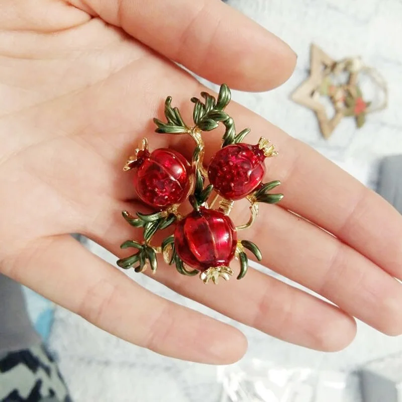 Cute Red Pomegranate Brooch Autumn Fruit Pin Enamel Brooches For Children GIft