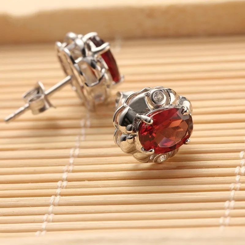 100％925 Silver Plated  rose gold inlaid garnet earrings