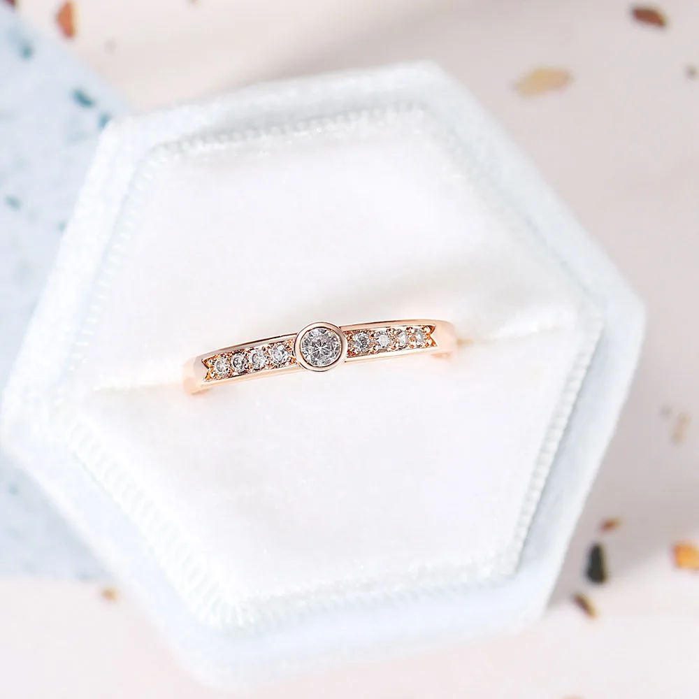 ZHOUYANG Top Quality Concise Crystal Ring For Women Rose Gold Color Austrian Crystals Finger Dainty Ring Accessories Gifts R172